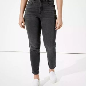 American Eagle Black Stretch Curvy Mom Jeans
